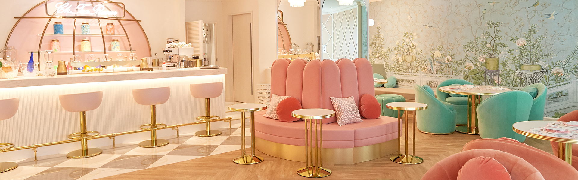 Chic Tea Room In The Mountains Of Japan